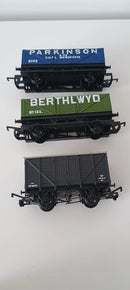 Hornby Rake of 3 OO Gauge Mixed Wagons 2 X Open Wagons & a Vent Van Unboxed.