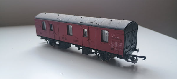 Lima 305626 LMS Red Horsebox
