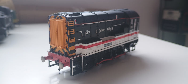 Hornby R3490 Class 08 Diesel Intercity Livery No. 08673