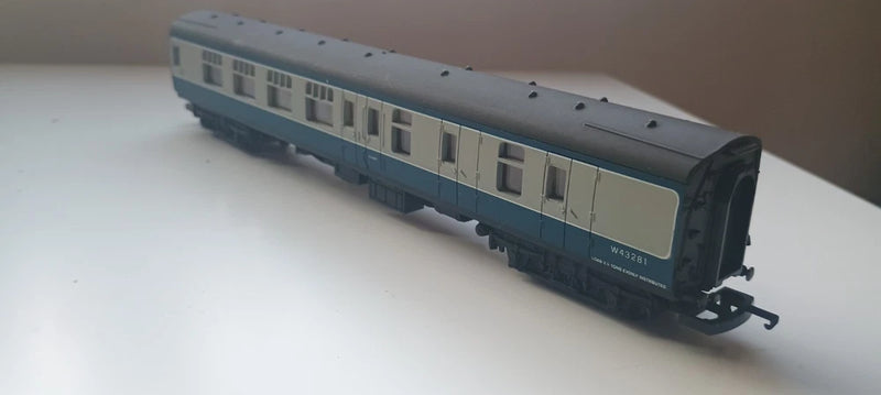Lima L305335 Mk1 Corridor Brake 2nd BSK BR Blue & Grey No. W43281 Boxed