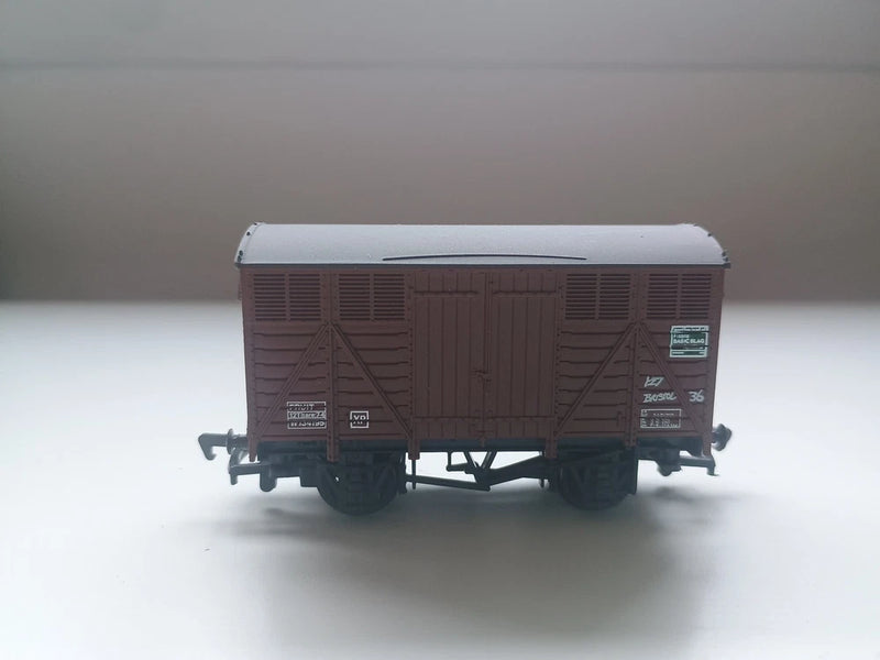 Bachmann 33-201 12 Ton Fruit Van BR Brown New & Boxed OO Gauge.