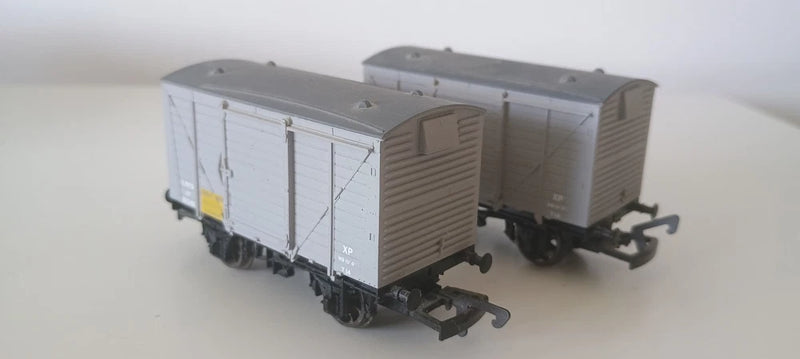 Dapol B527 Rake Or 2 x LMS 12 ton Vent Fruit Wagons No. 511246 Unboxed.