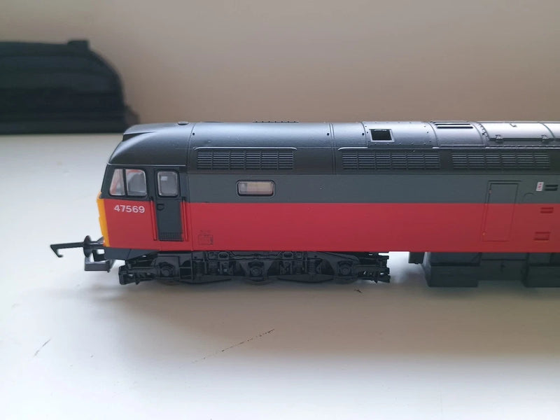 Lima BR Class 47 No  47569 RES Livery Gloucestershire Regiment Wrong Box