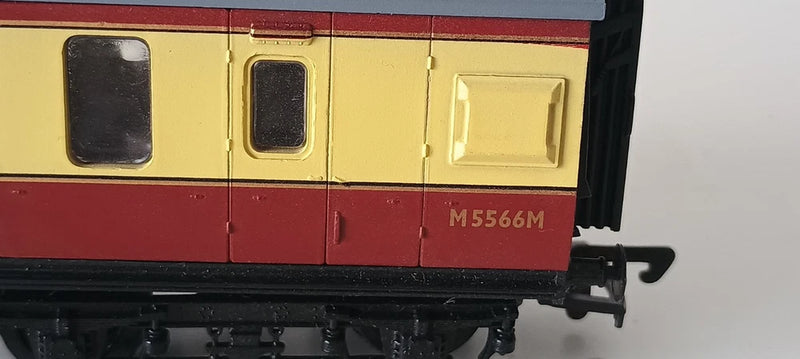 Dapol 4P-010-03657ft Stanier Corridor Brake BR Carmine/Cream M5566M Unboxed
