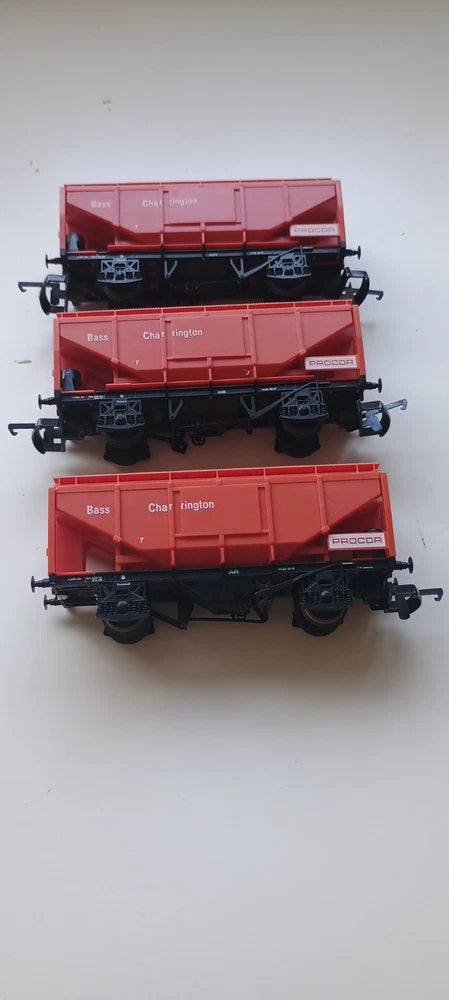 Lima Rake Of 3 X  37T Procor Grain Hoppers - "Bass Charrington" OO Gauge Unboxed