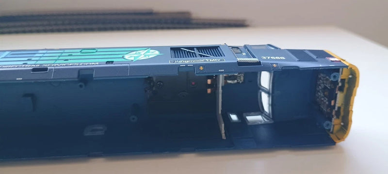 Bachmann Spares Class 37 Body 37688 DRS Conpass  Livery Kingsmoor TMD 32-381U