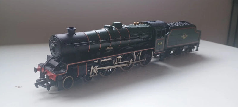 Mainline 37-062 BR Jubilee Steam Loco 4-6-0 No 45691 BR Lined Green New & Boxed