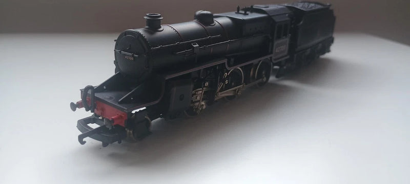 Lima OO Gauge L205120 Class 5 Crab 2-6-0 No. 42700 BR Black Early Crest