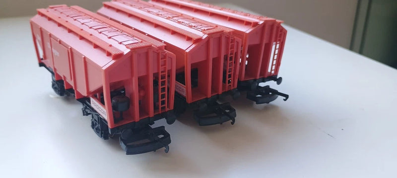 Lima Rake Of 3 X  37T Procor Grain Hoppers - "Bass Charrington" OO Gauge Unboxed