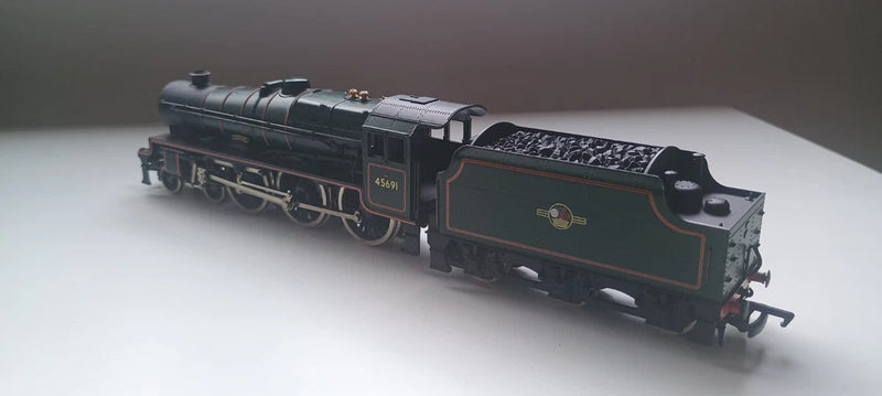Mainline 37-062 BR Jubilee Steam Loco 4-6-0 No 45691 BR Lined Green New & Boxed