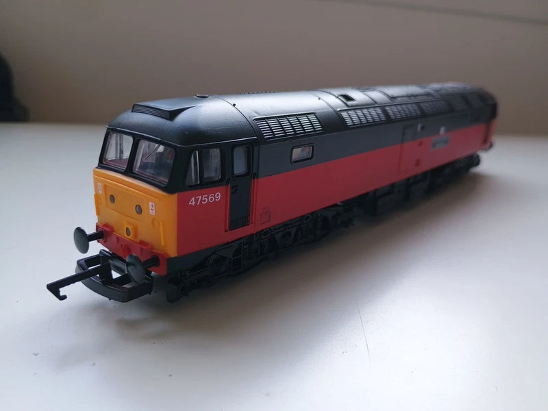 Lima BR Class 47 No  47569 RES Livery Gloucestershire Regiment Wrong Box