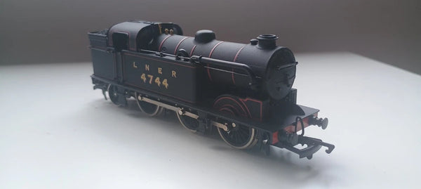 Mainline OO 954158 Class N2 0-6-2 Tank No. 4744 LNER Black New & Boxed