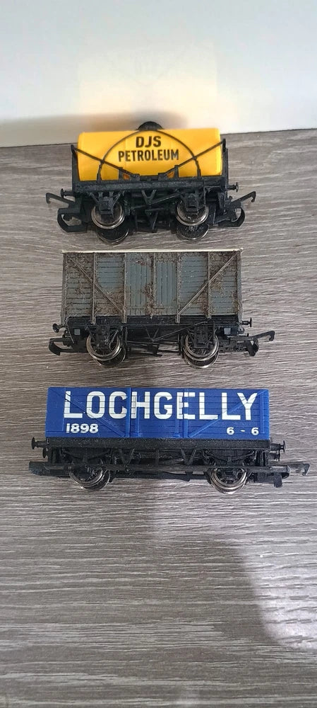 Hornby Rake of 3 OO Gauge Mixed Wagons Open Wagon, Tanker & a Vent Van Unboxed.