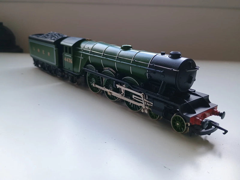 Hornby Railways R042 LNER 4-6-2 Locomotive Royal Lancer No. 4476 Boxed