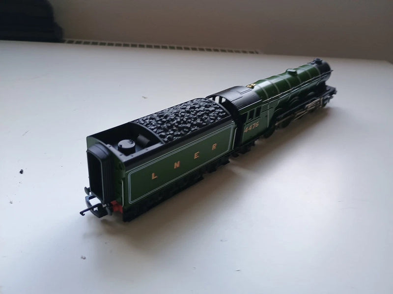 Hornby Railways R042 LNER 4-6-2 Locomotive Royal Lancer No. 4476 Boxed