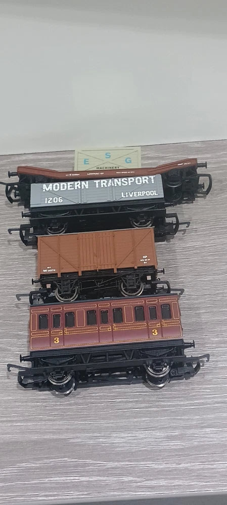 Hornby Rake Of  4 Coaches & Wagons Un-boxed OO Gauge From Midland Train Set
