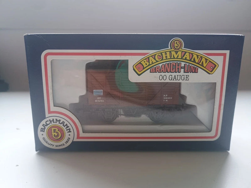 Bachmann 33-637 12 Ton Planked Ventilated Van BR Brown New & Boxed OO Gauge.