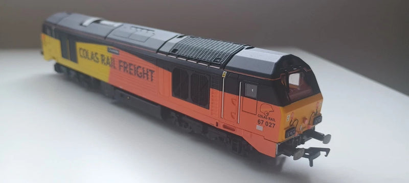 Hornby R3659 Class 67 Diesel Loco Colas Livery No. 67027 DCC Ready Boxed