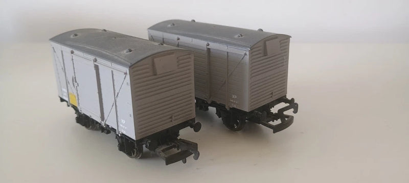 Dapol B527 Rake Or 2 x LMS 12 ton Vent Fruit Wagons No. 511246 Unboxed.