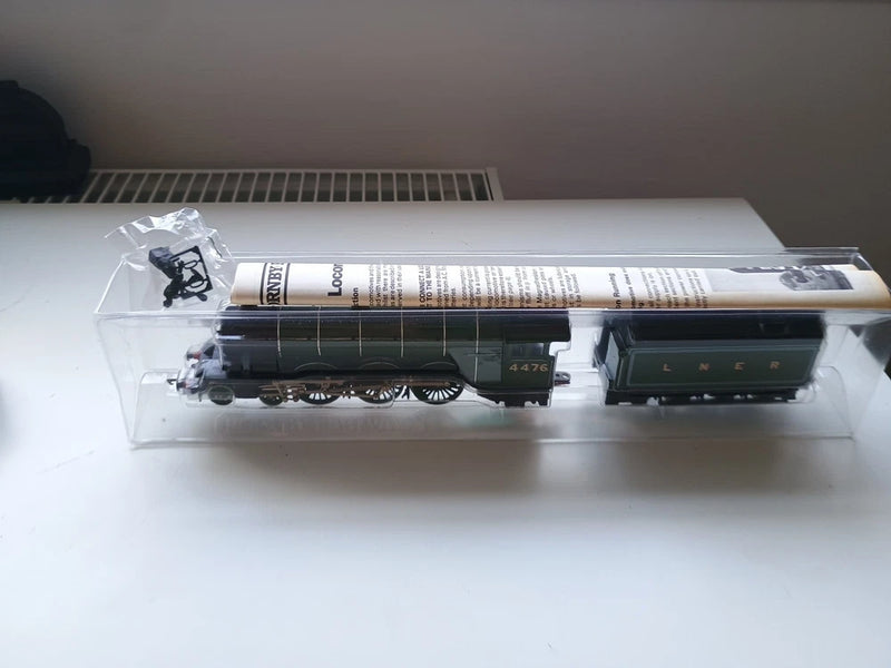 Hornby Railways R042 LNER 4-6-2 Locomotive Royal Lancer No. 4476 Boxed