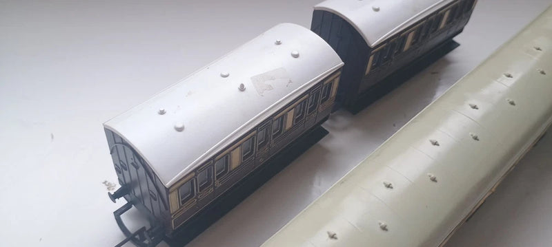Hornby  Rake Of 3 Mixed Unboxed G.W.R. Coaches Inc 2 X R446 4 Wheel Coaches