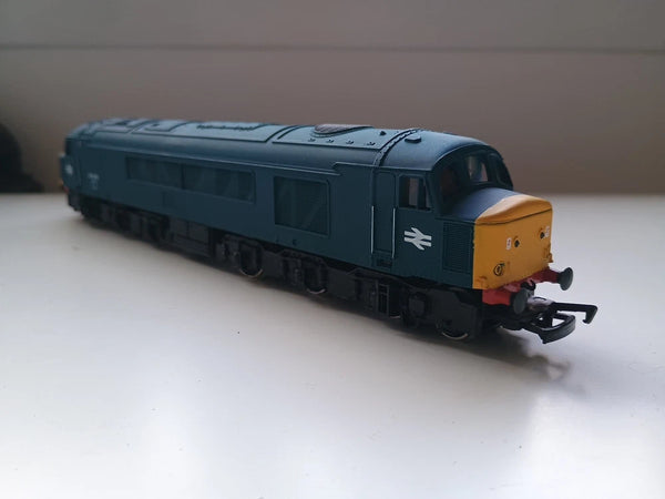 Bachmann 31-075 Class 46 Peak Diesel 46026 Leicestershire & Derbyshire Yeomanry