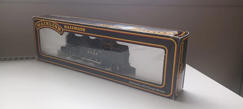 Mainline OO 954158 Class N2 0-6-2 Tank No. 4744 LNER Black New & Boxed