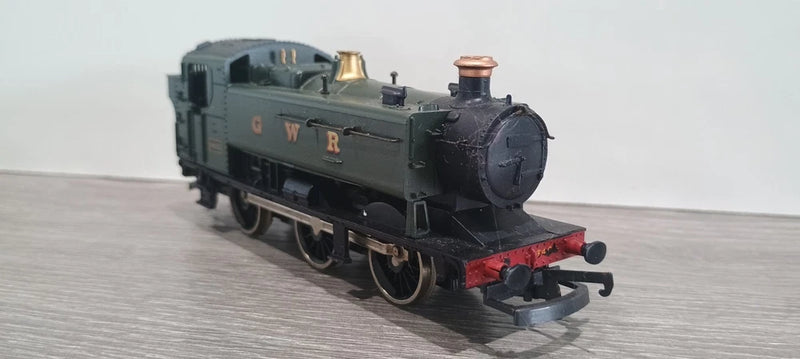 Lima L205117 Class 94xx 0-6-0T 9400 in GWR Green OO Gauge locomotive Boxed