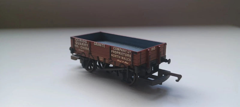 Hornby R6197 4 Plank Wagon Brown Ceiriog Granite Co. Unboxed