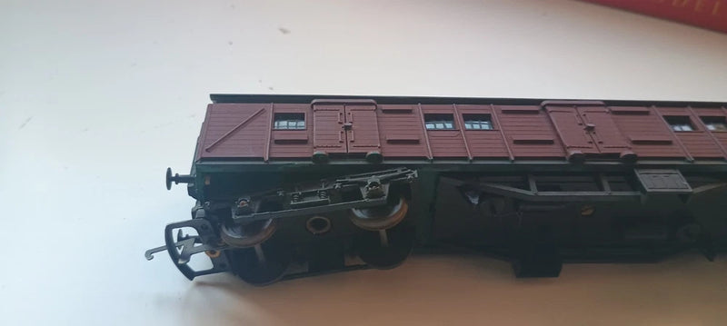 Triang OO Gauge, R225 Maroon Utility Van No S2357S, Box with Missing Flap