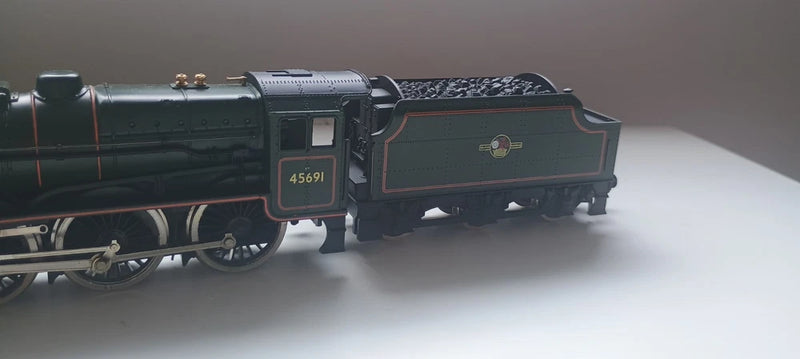 Mainline 37-062 BR Jubilee Steam Loco 4-6-0 No 45691 BR Lined Green New & Boxed