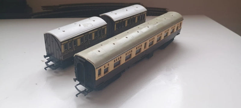 Hornby  Rake Of 3 Mixed Unboxed G.W.R. Coaches Inc 2 X R446 4 Wheel Coaches