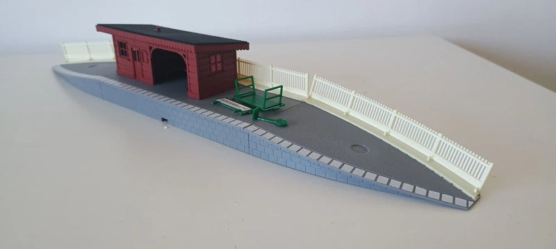 Hornby Harry Potter Hogmeade Station Halt Platform & Accessories Unboxed.