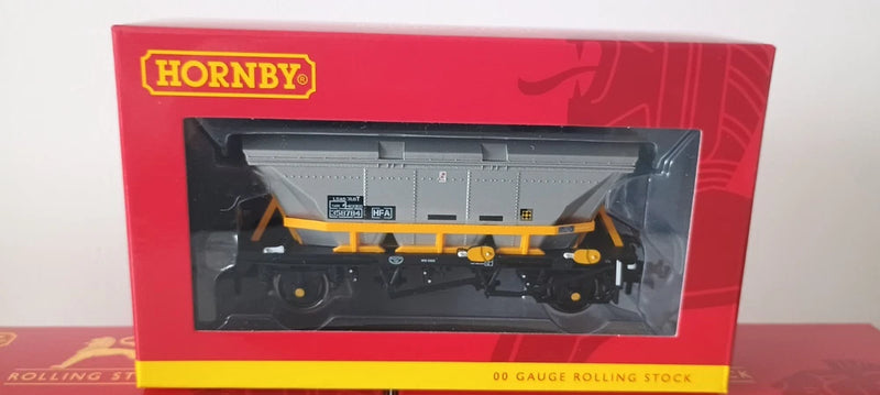 Hornby R60067 Triple Pack BR Coal Sector HFA Hopper Wagons New in Box OO Gauge