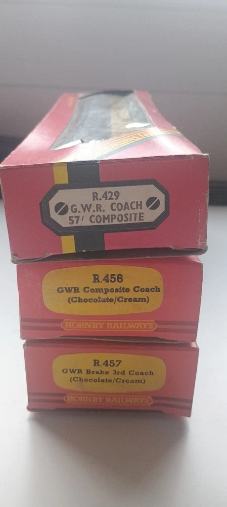 Hornby Rake Of 3 GWR Composite Coaches Chocolate/Cream  R456, R457 & R429