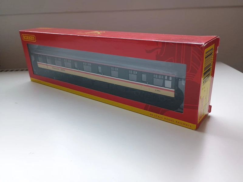 Hornby R4974A BR Intercity Mk1 Restaurant Buffet  Coach No  1653 OO Gauge