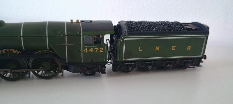 Hornby OO LNER 4-6-2 Class A1 'Flying Scotsman' DCC Sound Lightly Weathered U/B