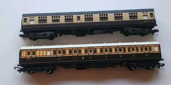 Hornby & Lima Rake Of 2 X Great Western Coaches OO Gauge Unboxed.