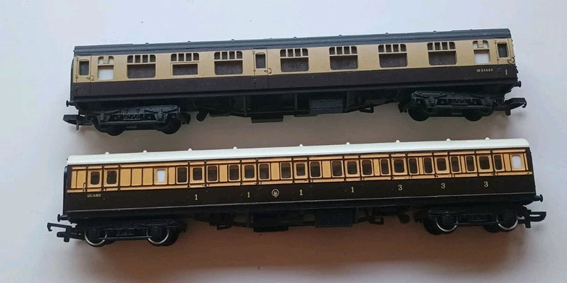 Hornby & Lima Rake Of 2 X Great Western Coaches OO Gauge Unboxed.