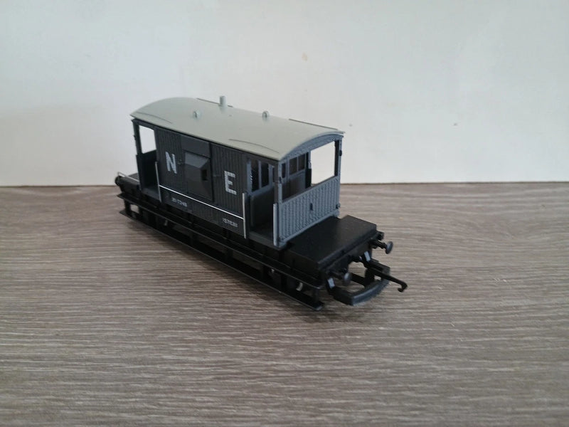 Hornby OO Gauge R031 NE 20T Brake Van Boxed