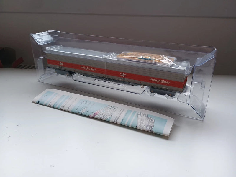 Bachmann 38-626 BR Blue Pre-TOPS FFA Freightliner car with 2x ISO Containers MIB