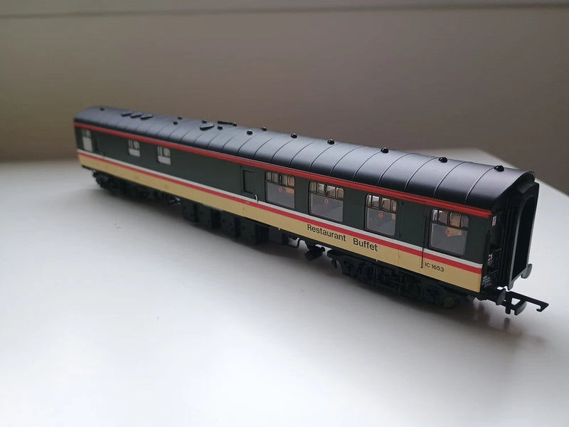 Hornby R4974A BR Intercity Mk1 Restaurant Buffet  Coach No  1653 OO Gauge